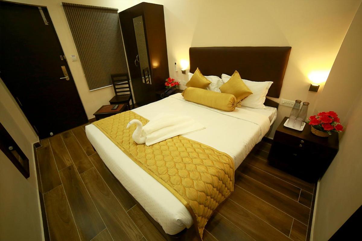 Sapphire Inn Pondicherry Esterno foto
