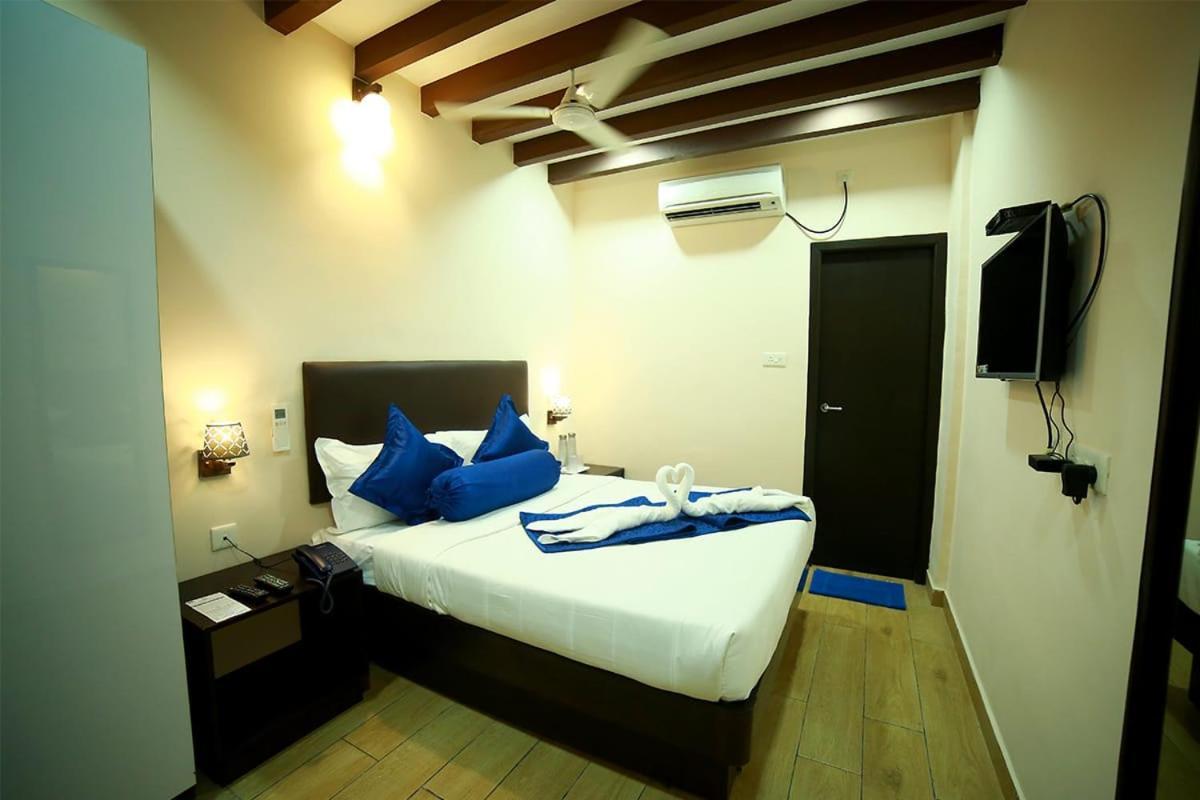 Sapphire Inn Pondicherry Esterno foto