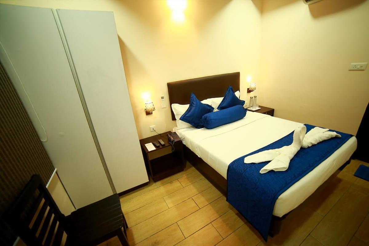 Sapphire Inn Pondicherry Esterno foto
