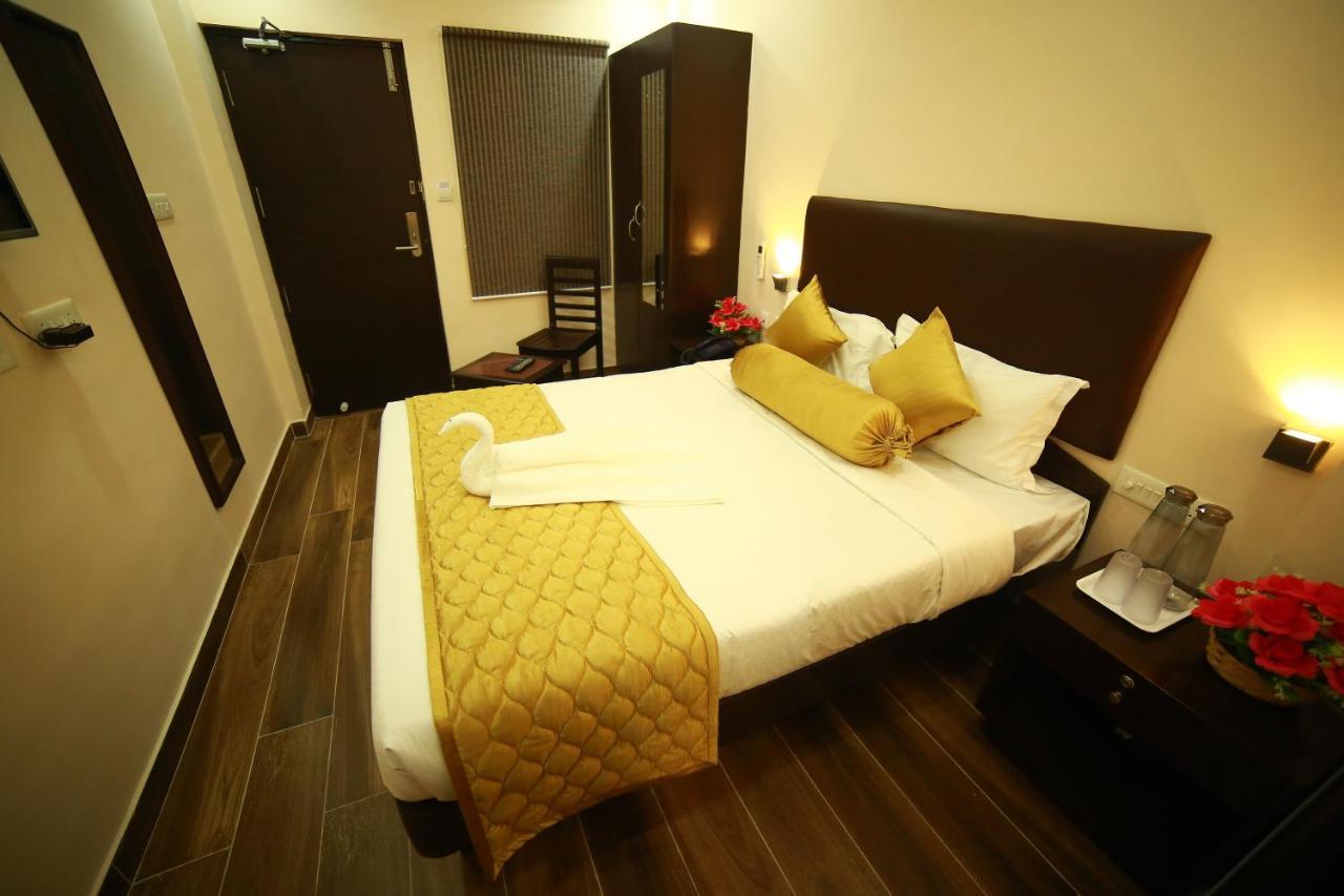 Sapphire Inn Pondicherry Esterno foto