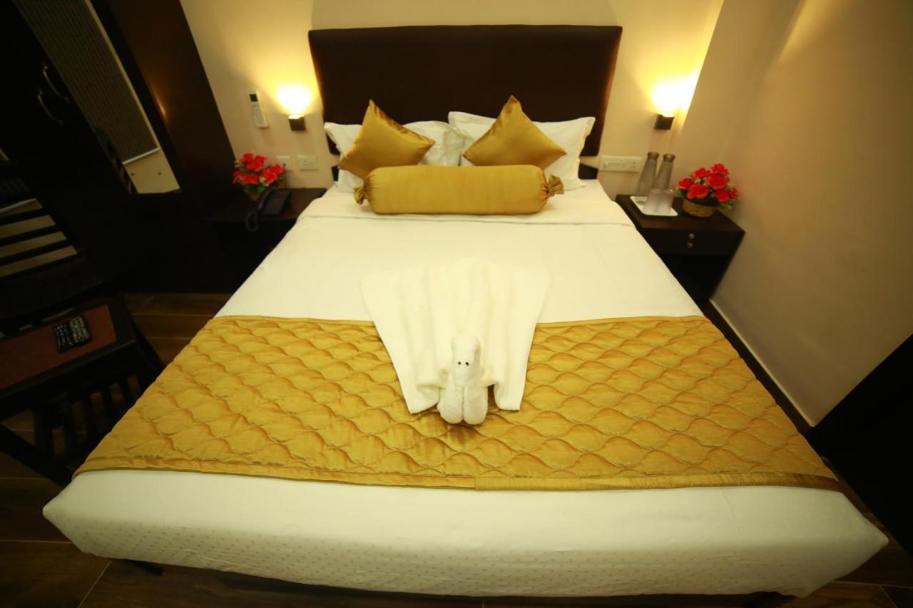 Sapphire Inn Pondicherry Esterno foto