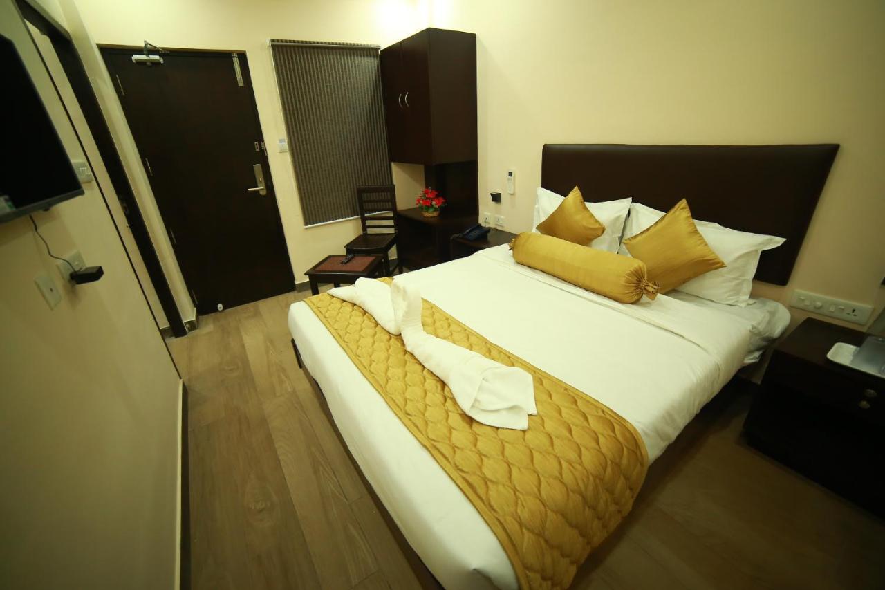 Sapphire Inn Pondicherry Esterno foto